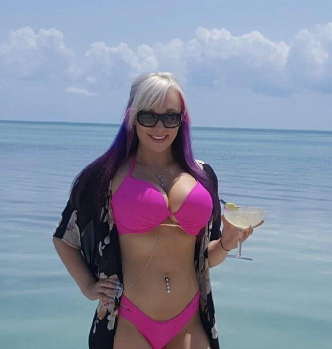 25P Smoking Hot Rachel and Tara From Illinois