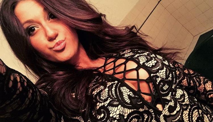 25P Smoking Hot Rachel and Tara From Illinois
