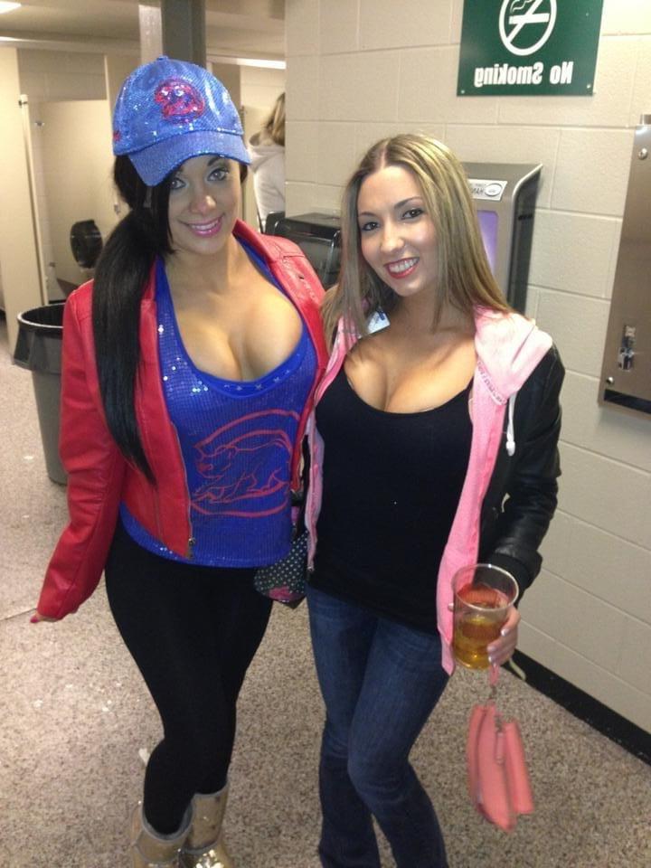 25P Smoking Hot Rachel and Tara From Illinois