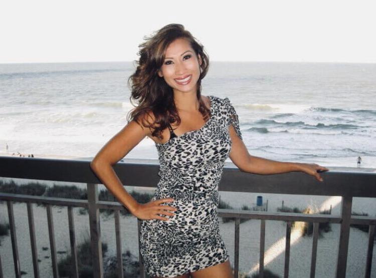 25P HOT Asian Trophy Wife From Bangkok Living in North Carolina