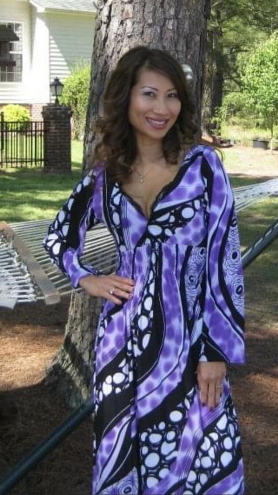 25P HOT Asian Trophy Wife From Bangkok Living in North Carolina
