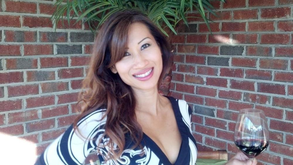 25P HOT Asian Trophy Wife From Bangkok Living in North Carolina