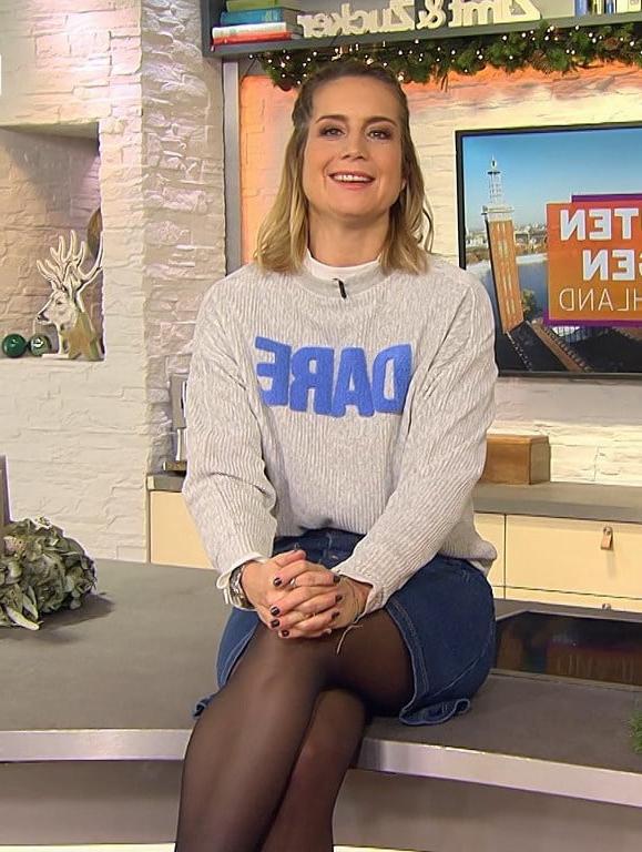 25P German TV Milf Susanna Ohlen