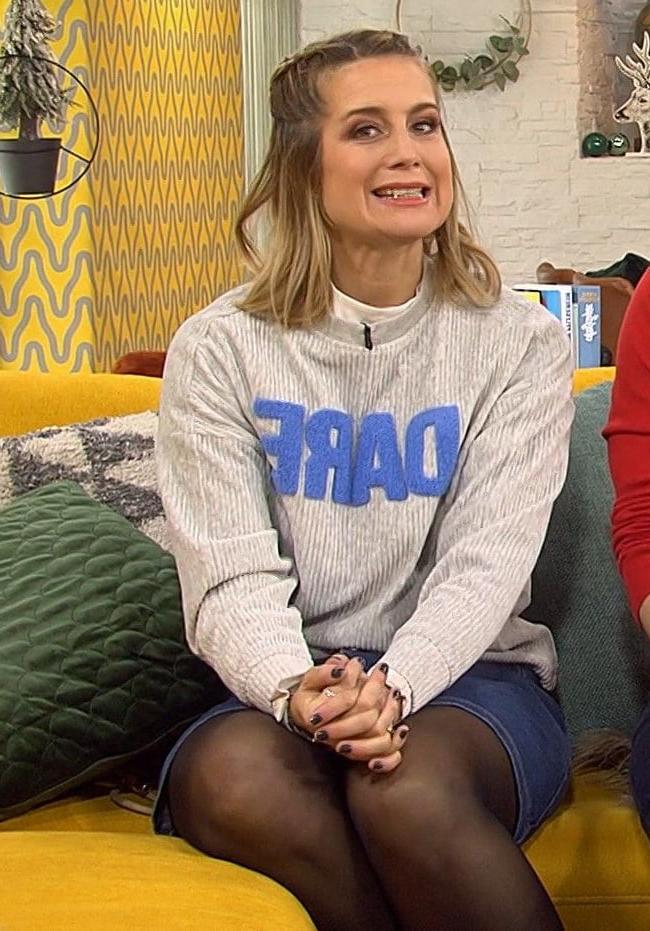 25P German TV Milf Susanna Ohlen