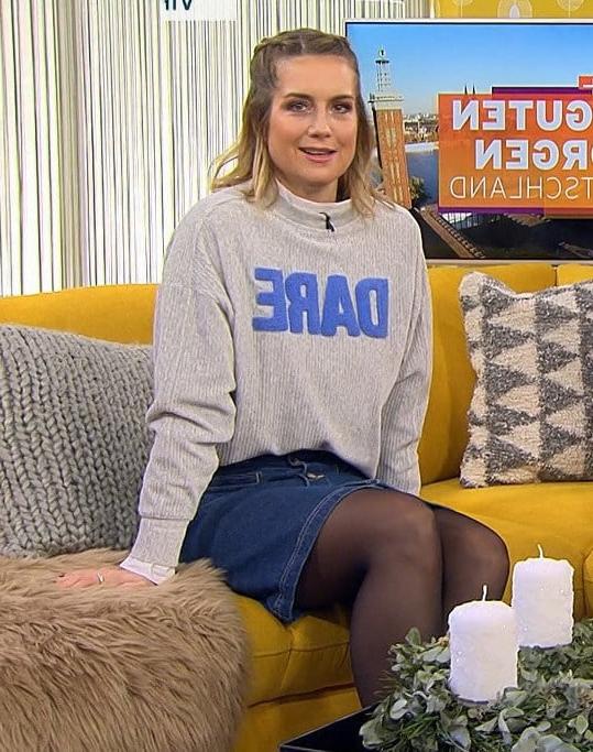 25P German TV Milf Susanna Ohlen