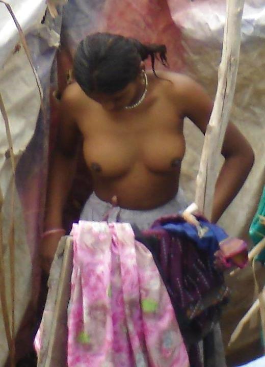 11P Sexy Indian Gals