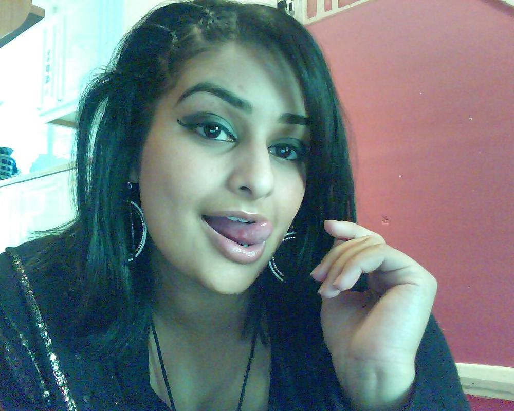25P HOT INDIAN BABES