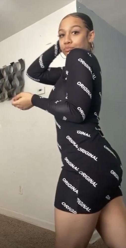 25P More Ebony Teens! 5 (Comment which one you would you fuck)