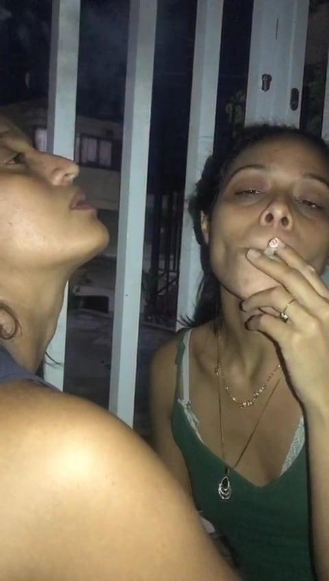 25P lez Kelly smoking hot
