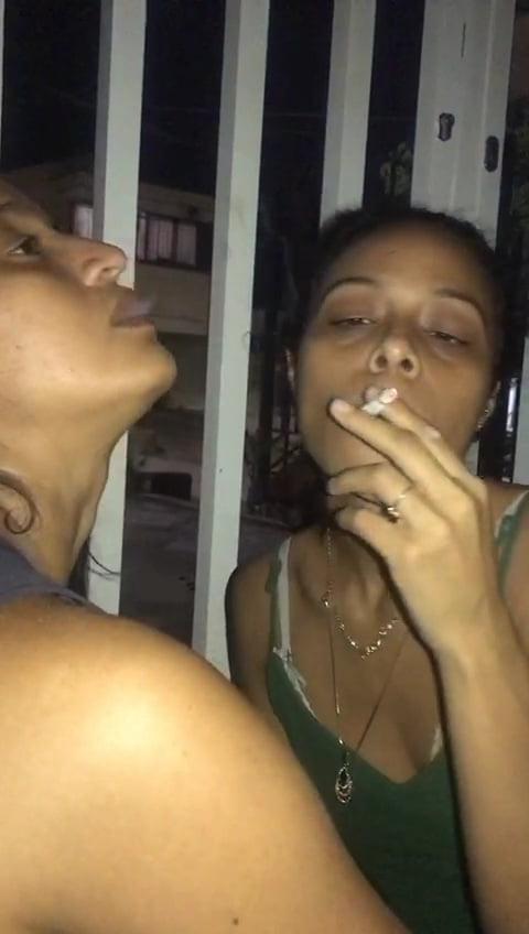 25P lez Kelly smoking hot