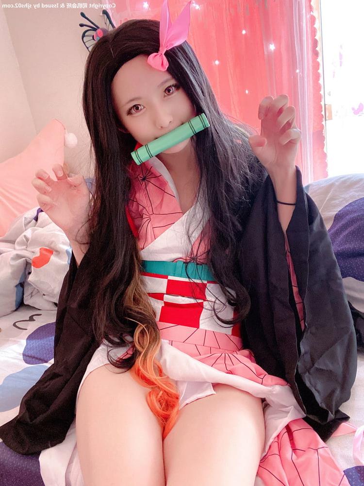 25P Perverted cosplayers