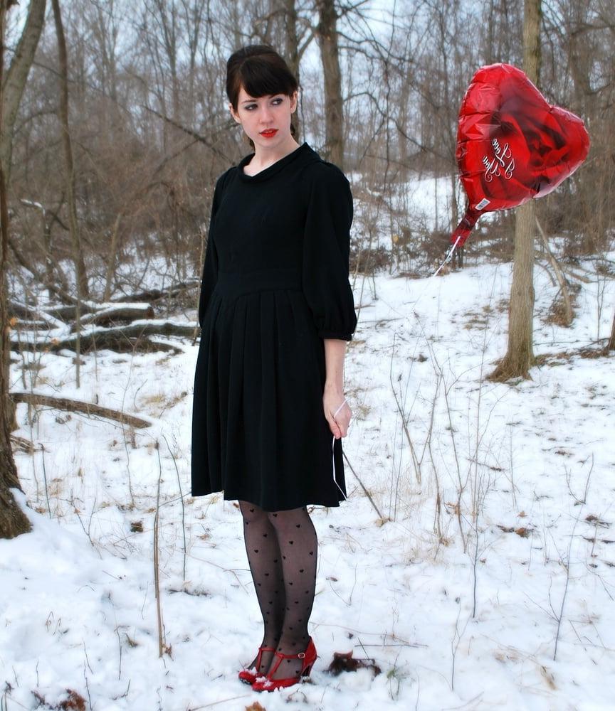 18P Fashionista Pantyhose - American Wife