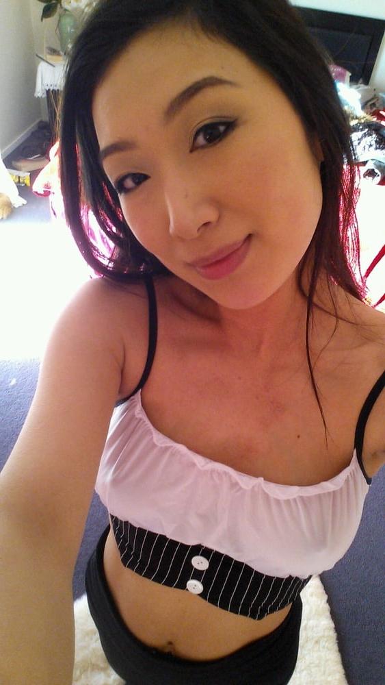 25P AMATEUR ASIAN SLUT WIFE AMY