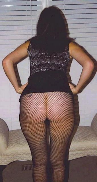 25P Real Shy Wife Brunette Milf Amateur Wife Nude Strip