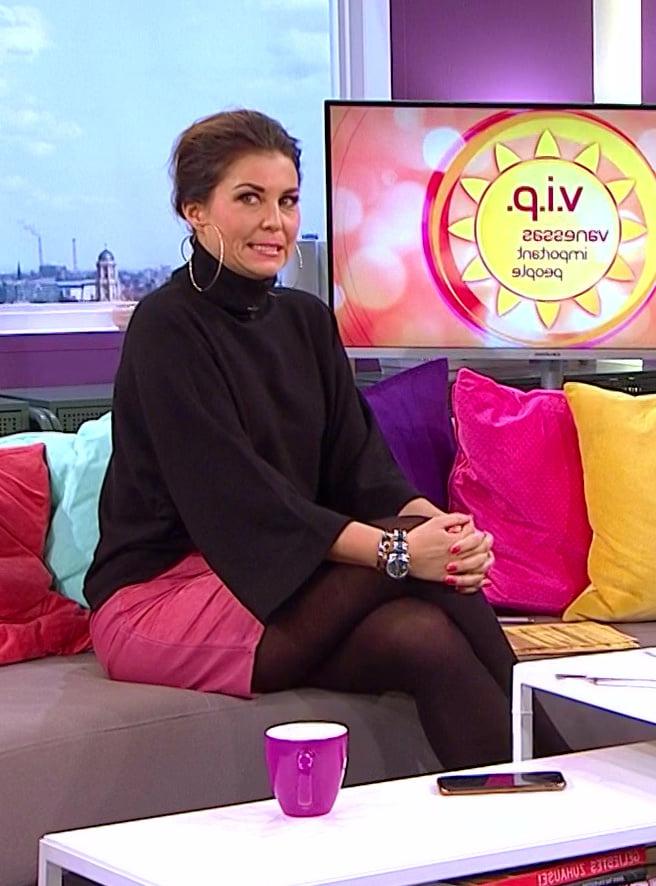 25P German TV MIlf Vanessa Blumhagen