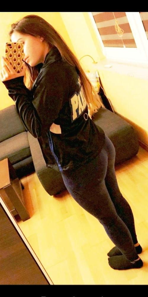 25P Incredible German Teen Julia