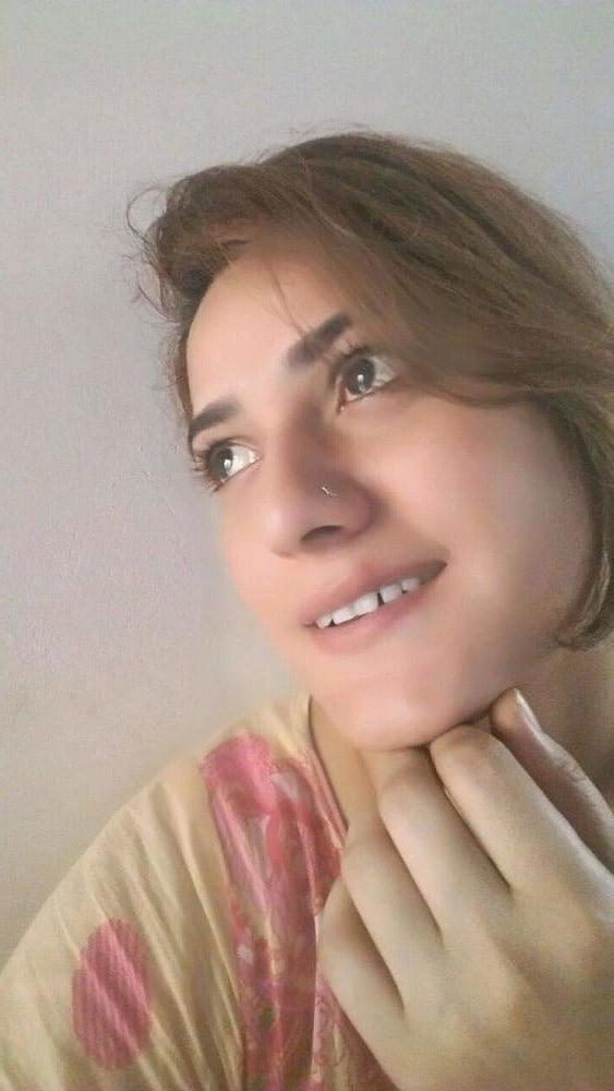 19P New married muslim girl showing boobs