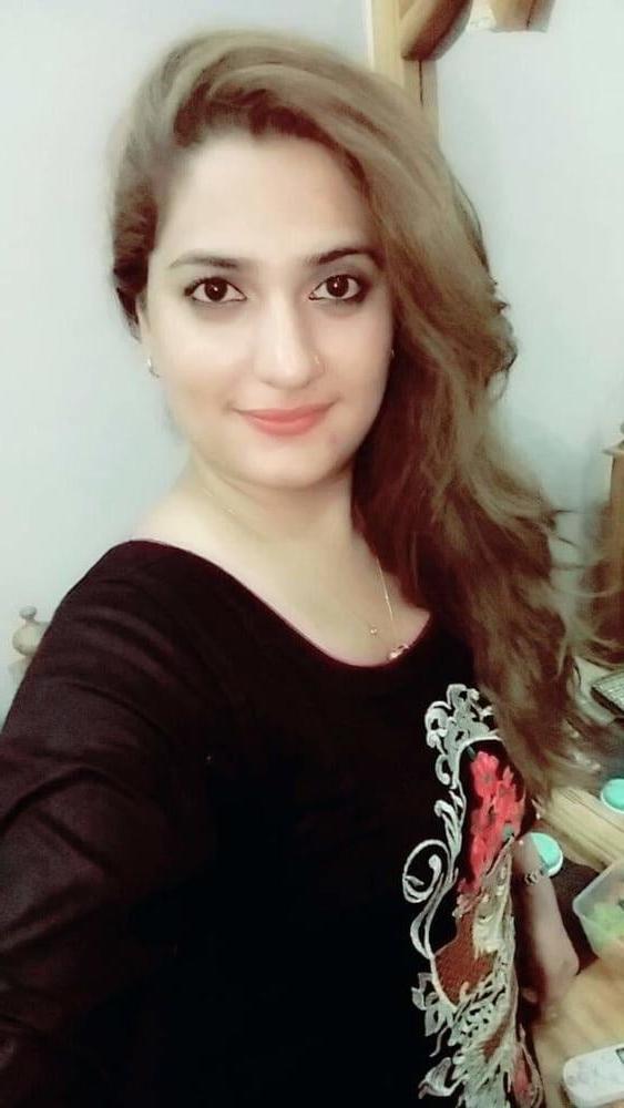 19P New married muslim girl showing boobs