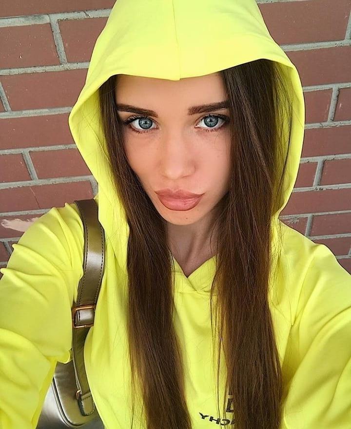 25P Sexy hungarian Ig. Model