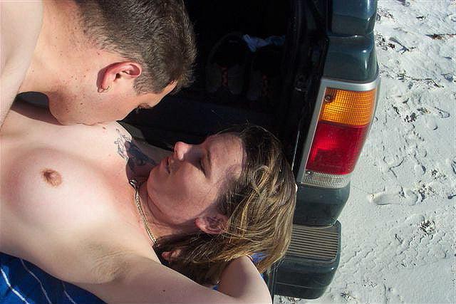 25P 9. Aussie wife Wendy