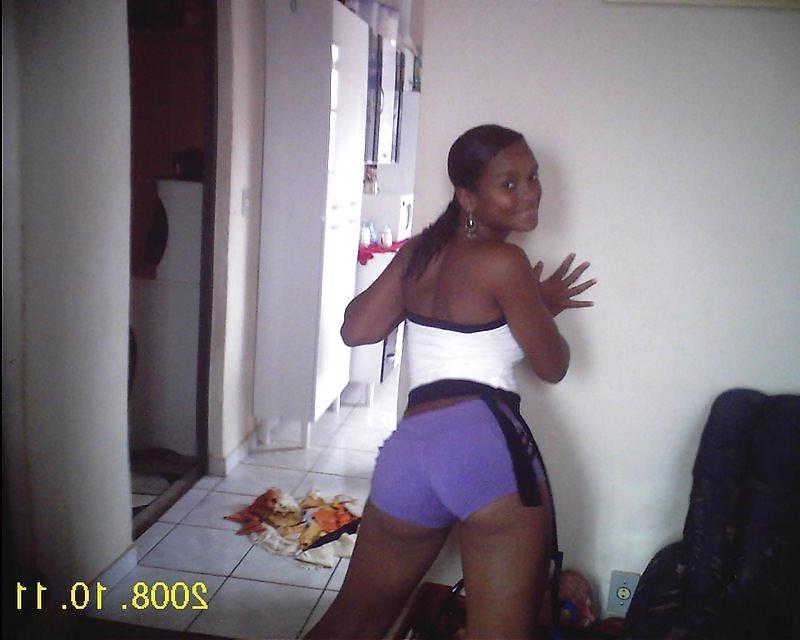 25P Babes from the slums of Rio de Janeiro.