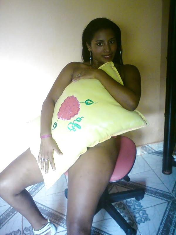 25P Babes from the slums of Rio de Janeiro.