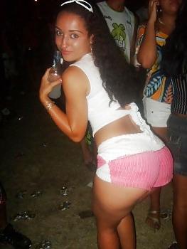 25P Babes from the slums of Rio de Janeiro.