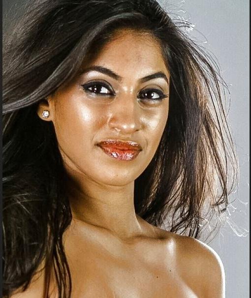 8P Indian Aunty 20