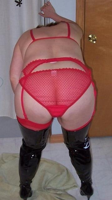25P matures in sexy boots 2