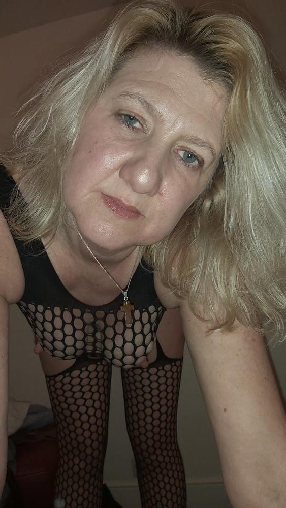 25P SLUT WIFE EMMA FROM DEVON