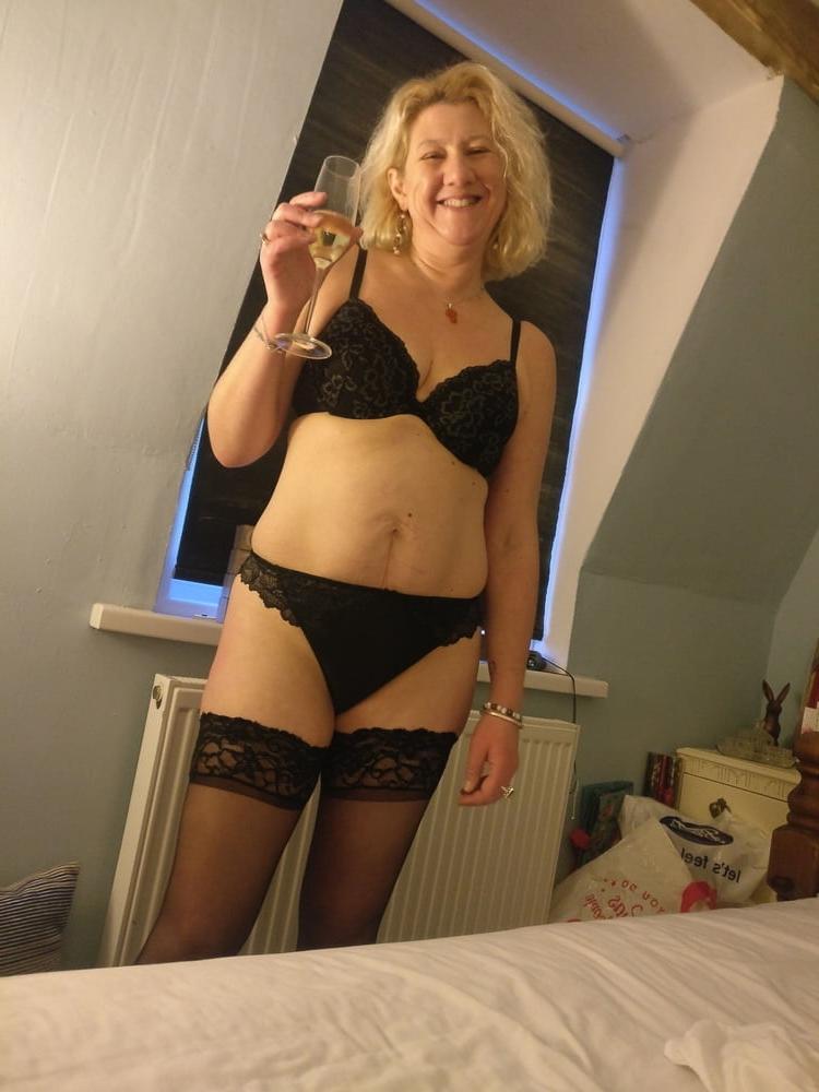 25P SLUT WIFE EMMA FROM DEVON
