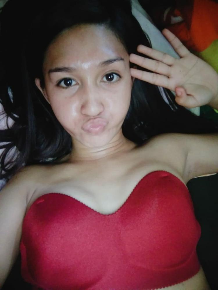 17P horny petite filipina.