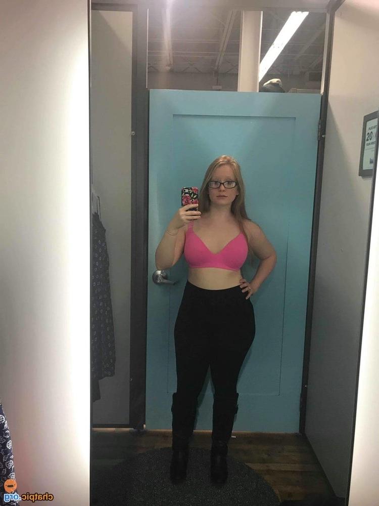 10P Big ass girlfriend exposed