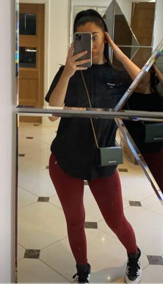 25P Beautiful Teen Chav Cum Slut Curvy Body Big Ass Gorgeous Tit
