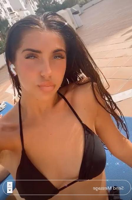 25P Beautiful Teen Chav Cum Slut Curvy Body Big Ass Gorgeous Tit