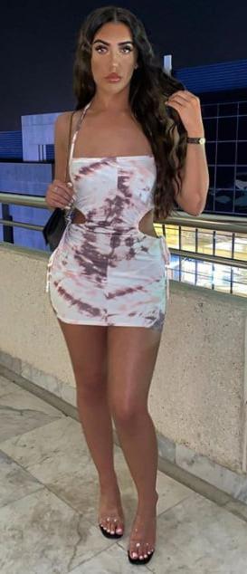 25P Beautiful Teen Chav Cum Slut Curvy Body Big Ass Gorgeous Tit