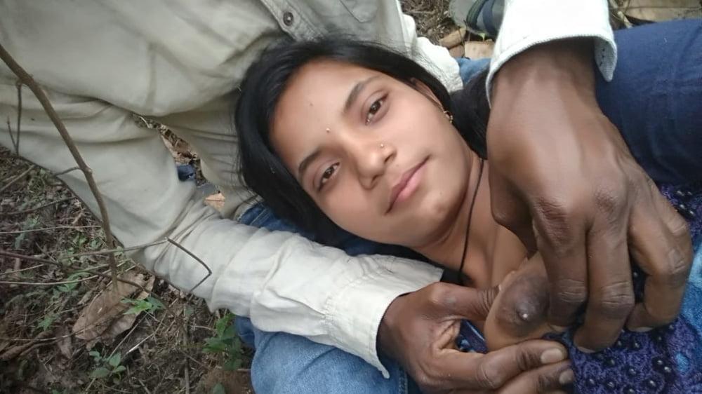 12P Indian Couple-Sex Outdoor ..