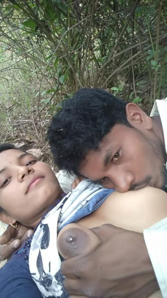 12P Indian Couple-Sex Outdoor ..