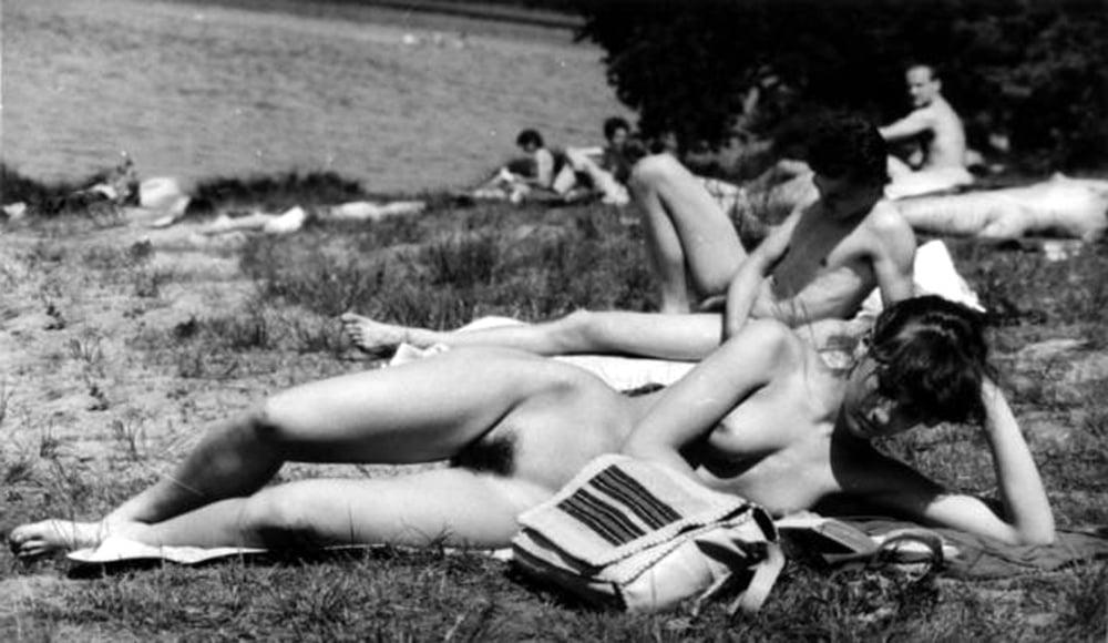 25P German mature moms from the past