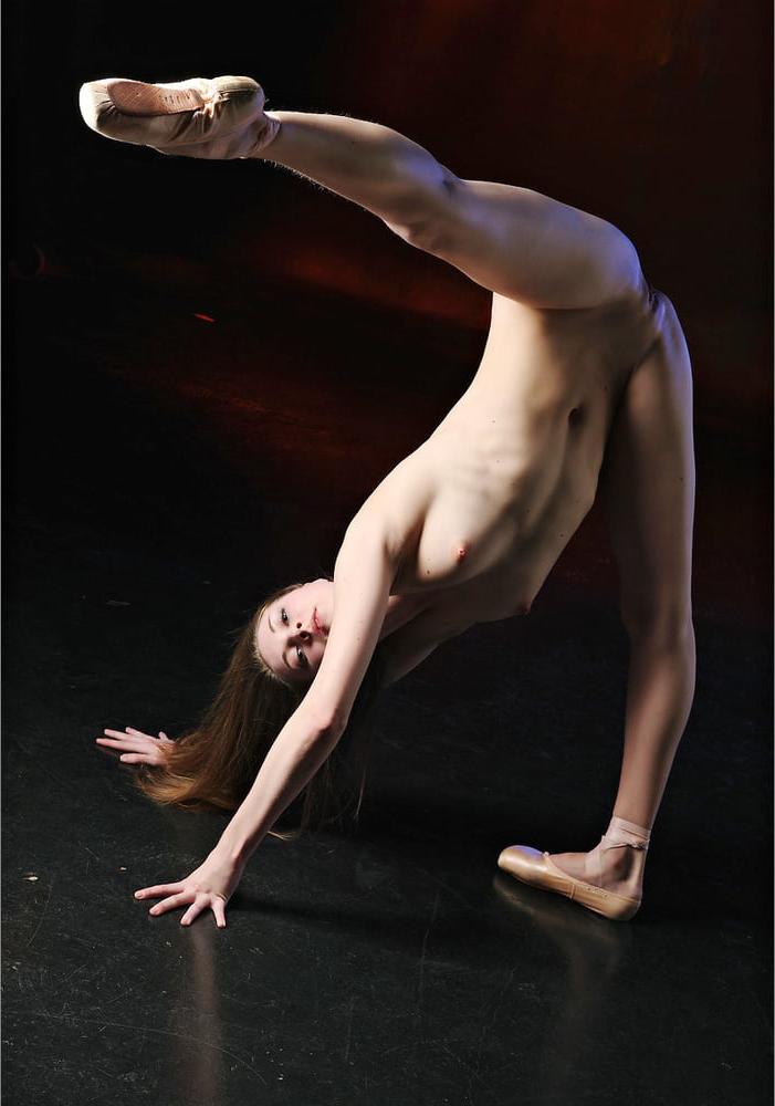 15P Naked sport by Nackedei 027