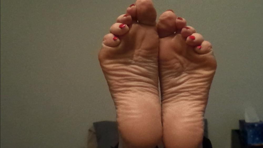 6P my wife and her feet