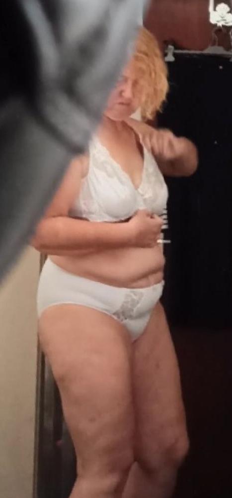 16P My wife in lingerie