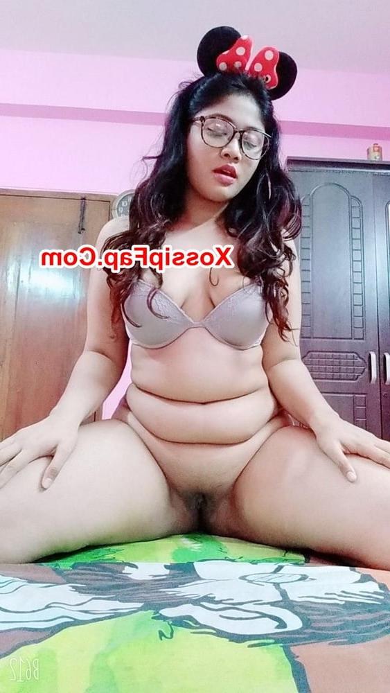 25P indian hostel girl nude pics