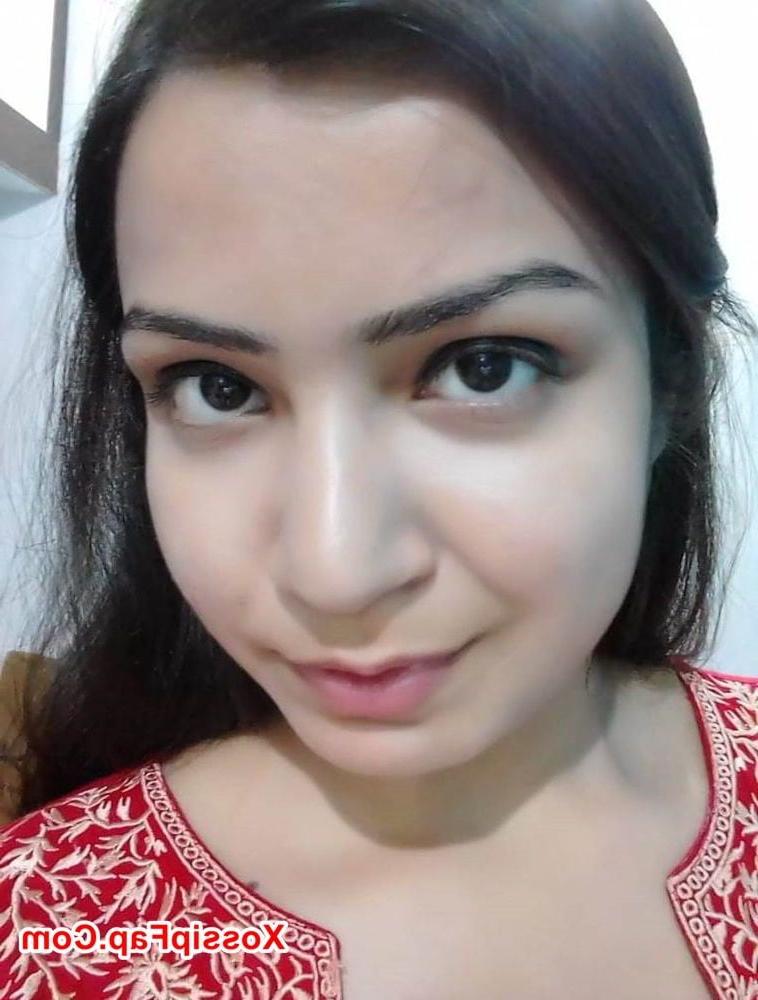 25P indian nude yoga