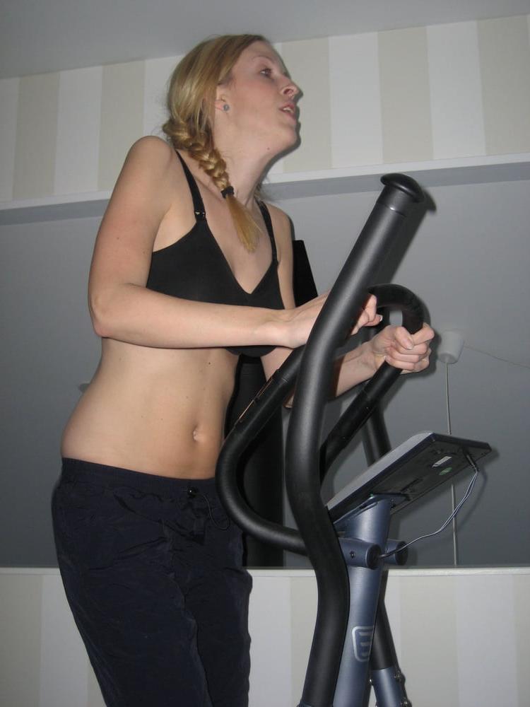 25P Pregnant petite blonde