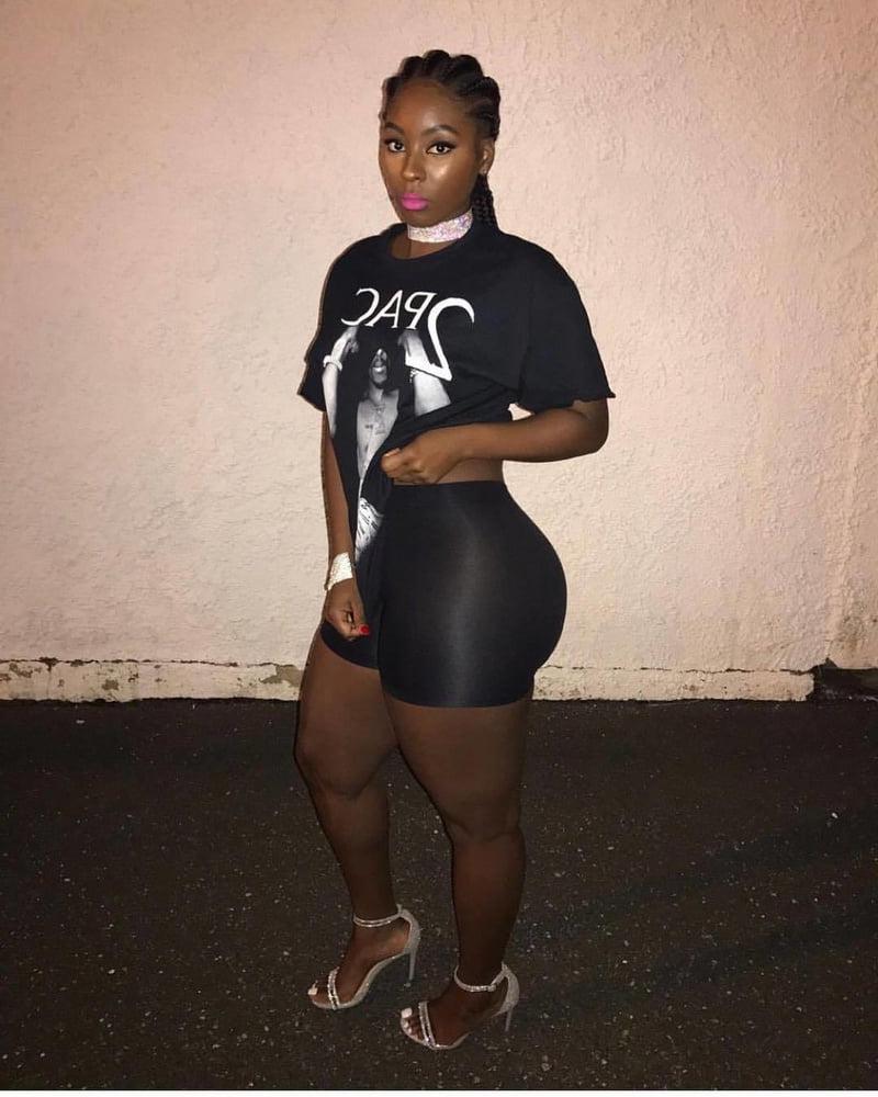 25P Dark skin beauty's