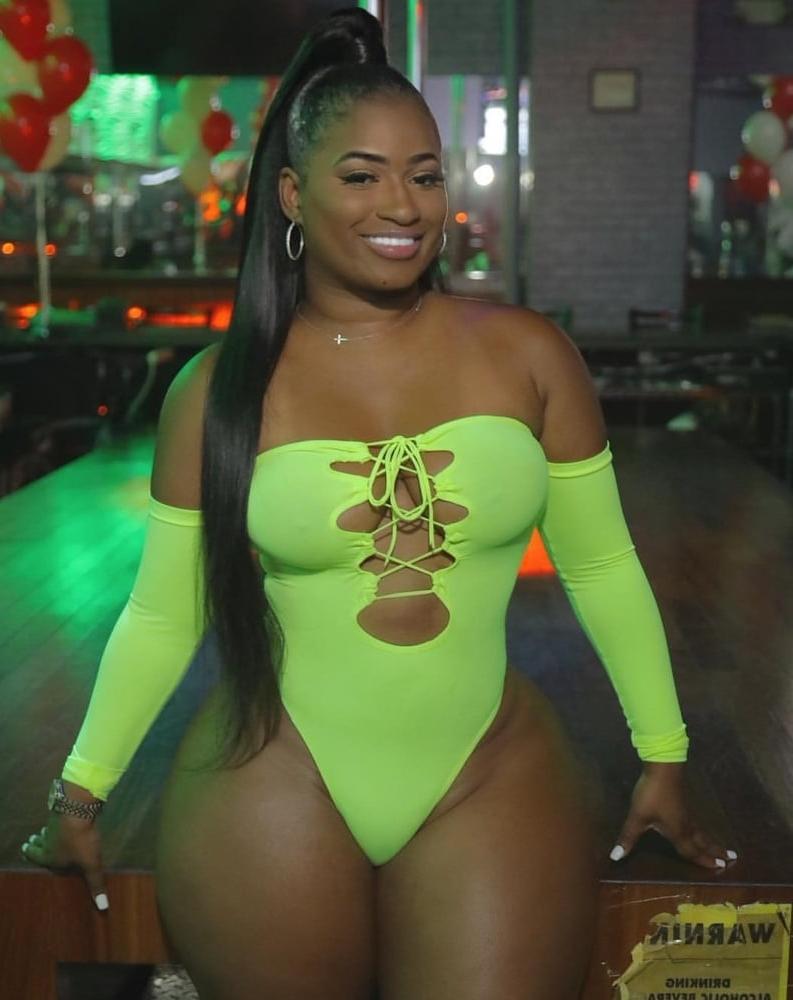 25P Dark skin beauty's