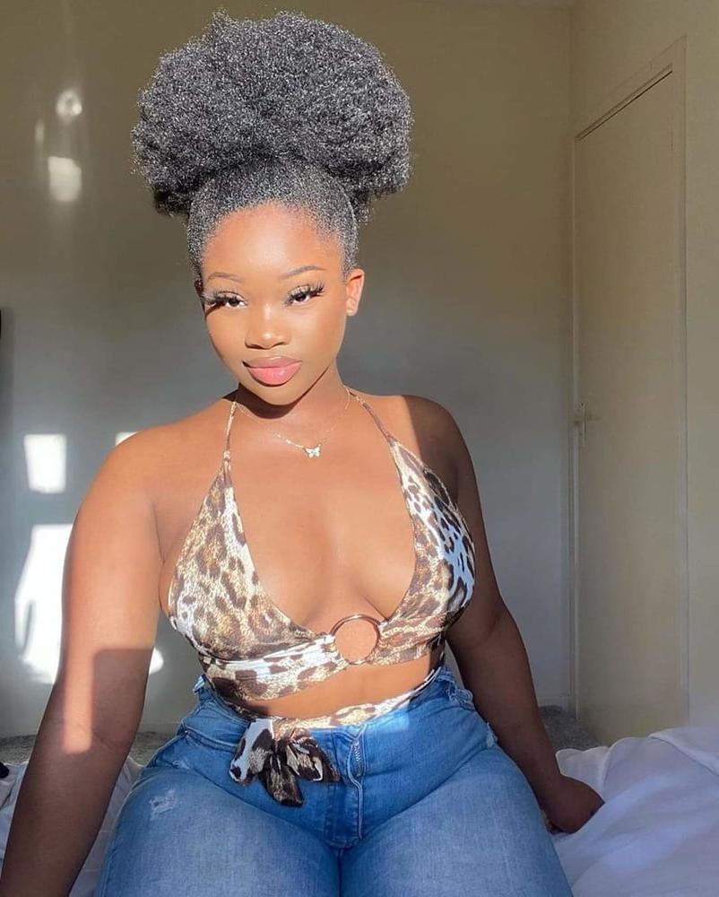 25P Dark skin beauty's