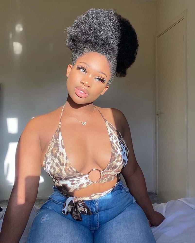 25P Dark skin beauty's