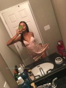 25P indian sexy NRi teen naked selfie